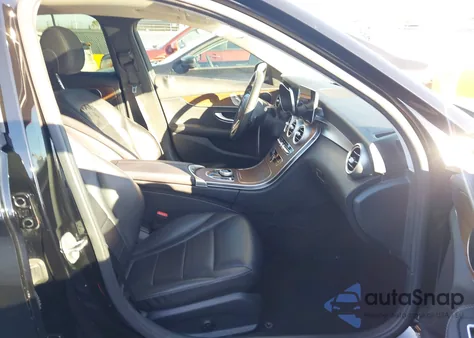 2020 Mercedes-Benz C 300 z USA, uszkodzony, nr VIN WDDWF8DB9LR526331